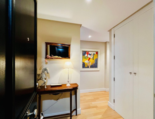 Piso en venta en Calle de Josep Tarradellas, 55, Sant Cugat del Vallès thumbnail 1