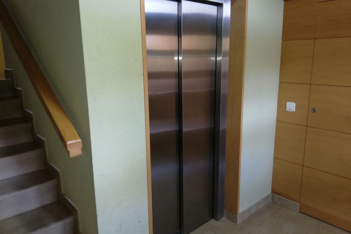 Piso en venta en calle Carmelo Alonso Bernaola, 13, Medina de Pomar
 photo 3