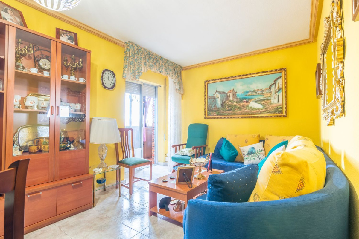 Sale of apartment in Calle Begonias, Salamanca
 photo 4