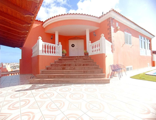 Chalet independiente en alquiler en Calle Francisco de Quevedo , San Bartolomé de Tirajana thumbnail 2