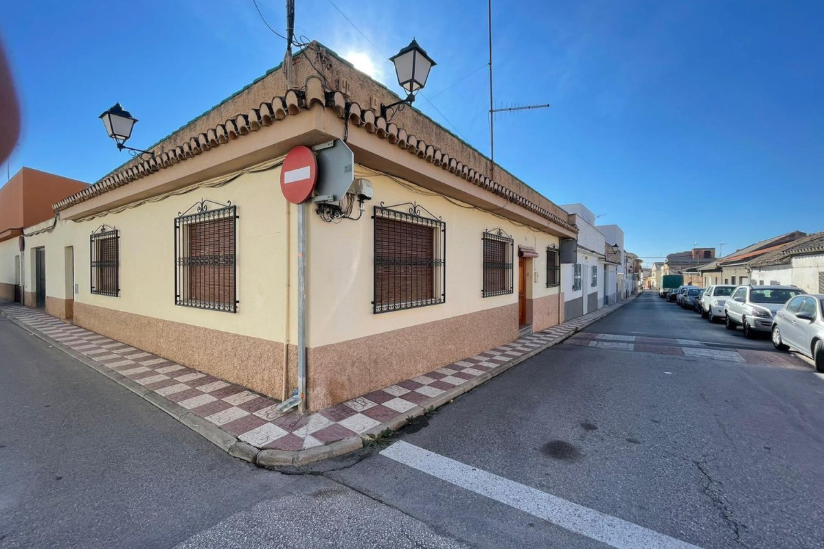 Casa o chalet independiente en venta en Albolote, Albolote
photo 2