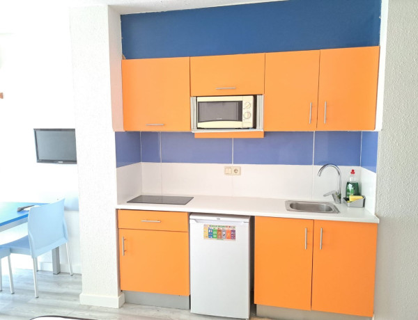 Estudio en venta en Calle del Vendrell, 12, Salou photo 1