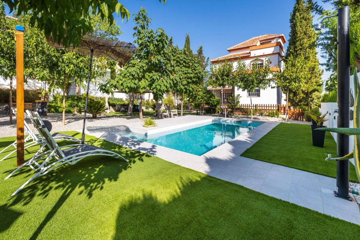 Venta de chalet independiente en La Zubia, La Zubia
 photo 2