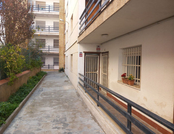 Apartment for sale in  Calle del Vendrell, Cunit photo 3