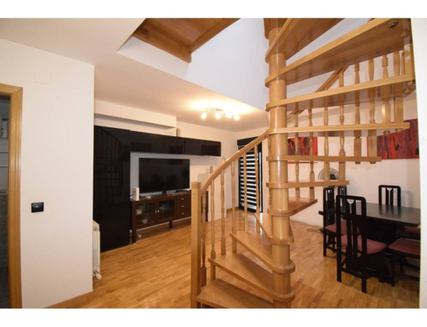 Duplex en venta en , Villaquilambre photo 1