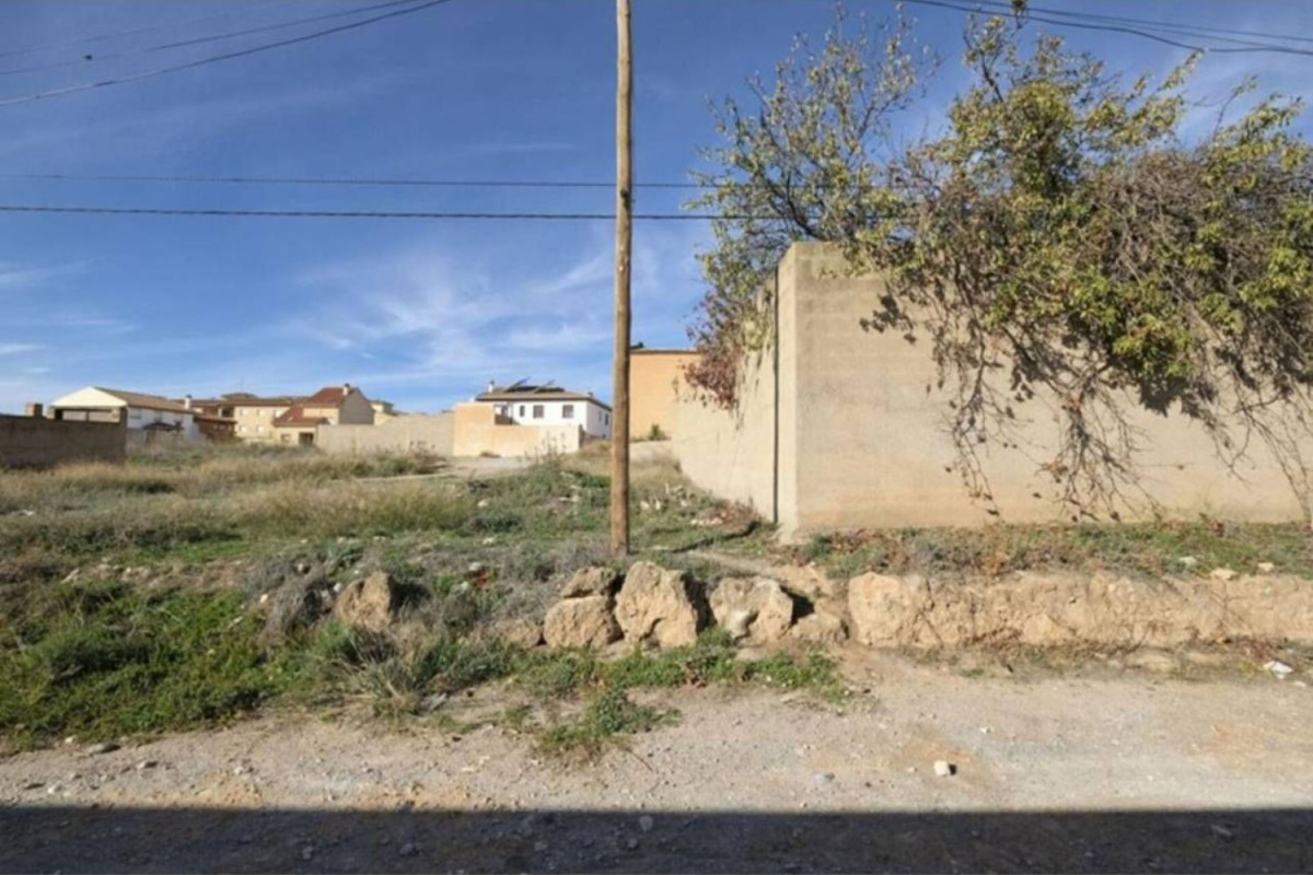 Terreno en venta en Padul, Granada photo 2