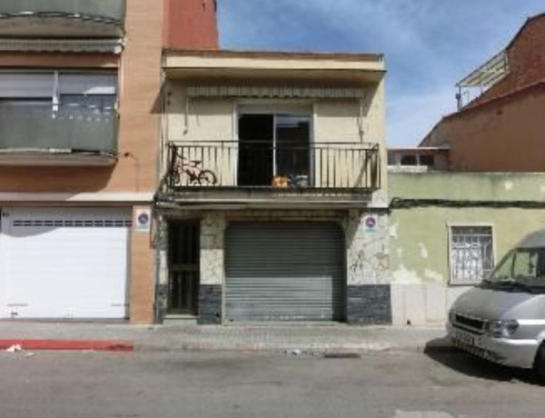 Nave en venta en calle de Pau Colomer photo
