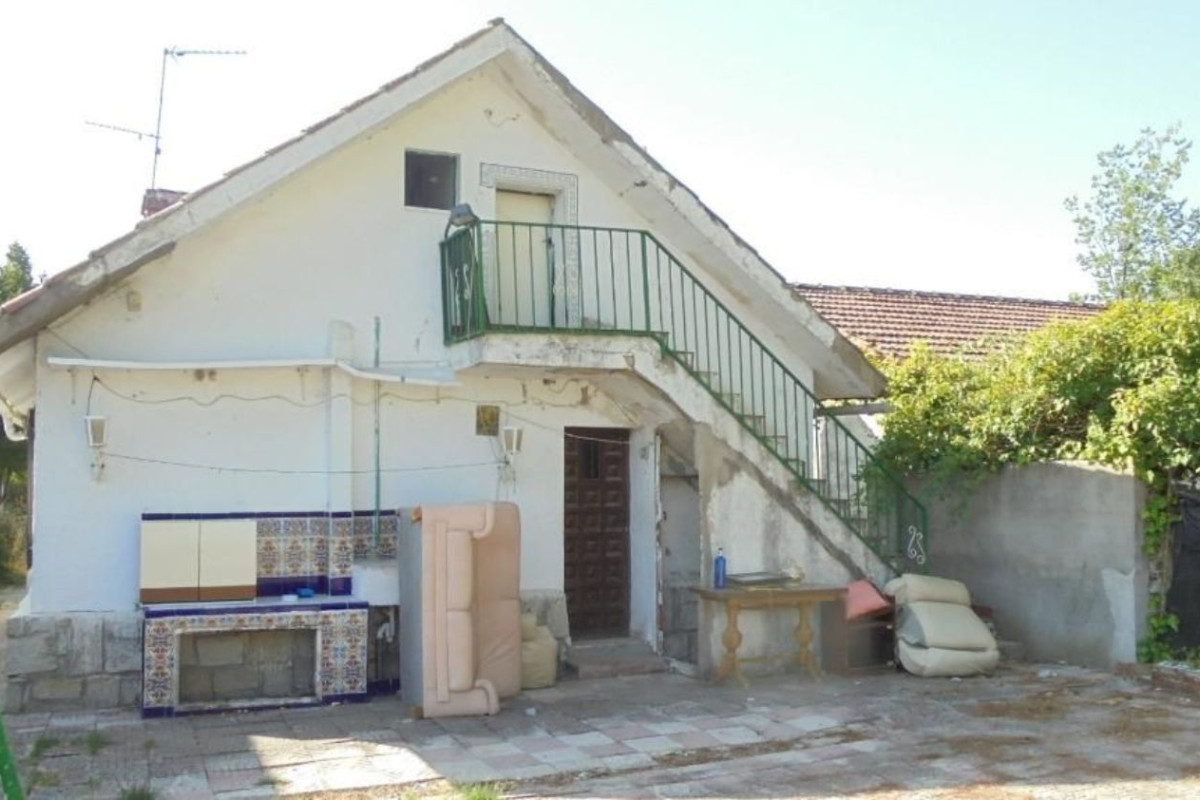 Продажа отдельного шале в , Эскалона photo 5
