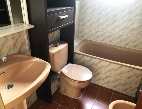 Piso en venta en Avenida del Parc, Cornellà de Llobregat thumbnail 2