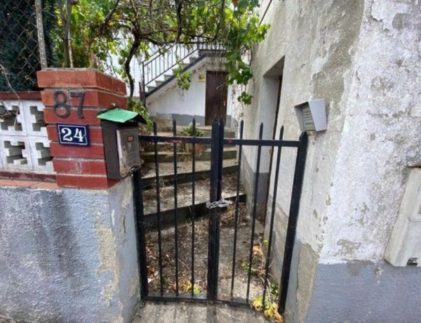 Chalet independiente en venta en , Gelida photo 1