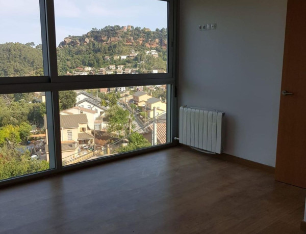 Коттедж на продажу в , Corbera de Llobregat photo 1