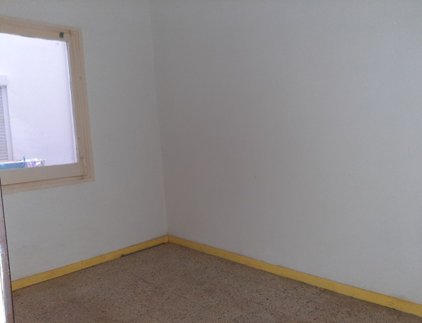 Apartment for sale in Calle de Tomàs Bretón, Esplugues de Llobregat thumbnail 1