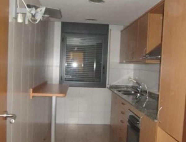 Piso en venta en , La Llagosta photo 2