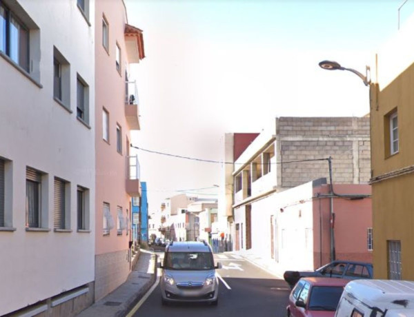 Piso en venta en Calle las Lajas, San Cristóbal de la Laguna thumbnail 1