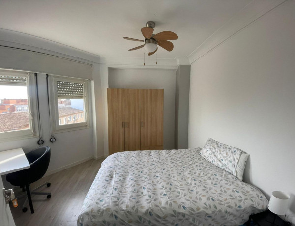 Продажа квартиры в  Calle de Santa Cruz de Tenerife, 5, Zaragoza photo 3
