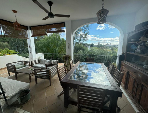 Таунхаус на продажу в  Nueva Andalucía , Marbella photo 2