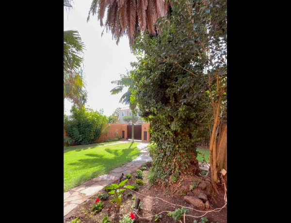 Chalet independiente en venta en  Urb. Aguere, San Cristóbal de la Laguna photo 4