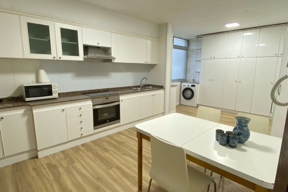 Apartment rental in  Avenida Alcalde Gregorio Espino, 35 , Vigo photo 2
