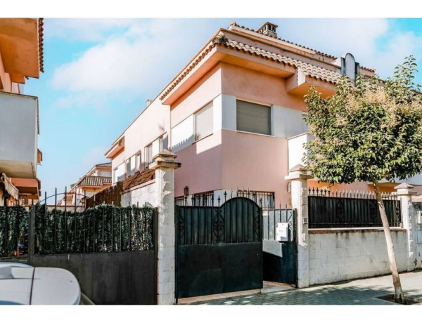 Chalet adosado en venta en , Corrales photo 1