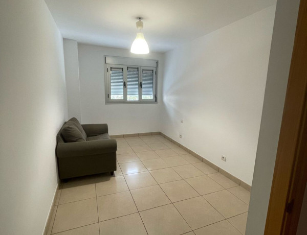 Piso en venta en  Calle Actriz Patricia Medina, 45, Las Palmas de Gran Canaria photo 2