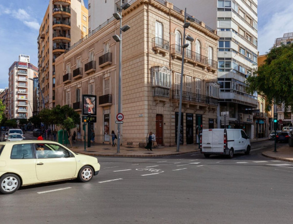 Local en venta en Centro photo 4