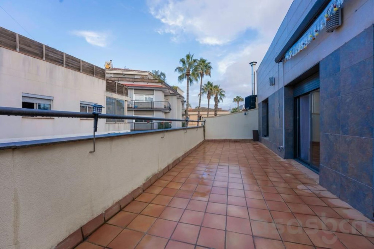 Venta de duplex en Plaza Major, Gavà photo 1
