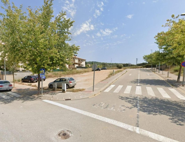 Terreno en venta en calle d'Alfons XII thumbnail 1