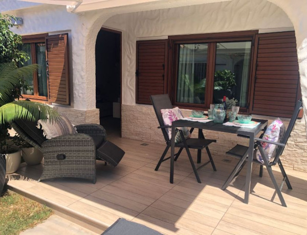 Semi-detached house for sale in  Avenida de España, 8 , San Bartolomé de Tirajana photo 1