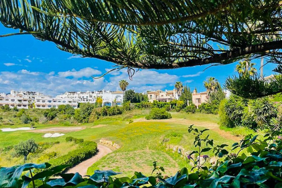 Venta de chalet independiente en Urb. Selwo, Estepona
 photo 4