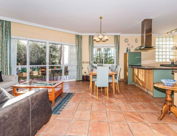 Chalet independiente en venta en  Urb. Torrox Park, Torrox photo 4