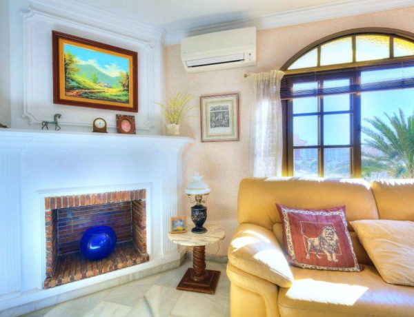 Piso en venta en Urb. Torrox Costa, Torrox thumbnail 1
