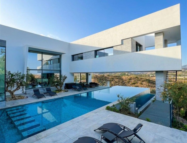 Chalet independiente en venta en Urb. La Cala Golf, Mijas thumbnail 2