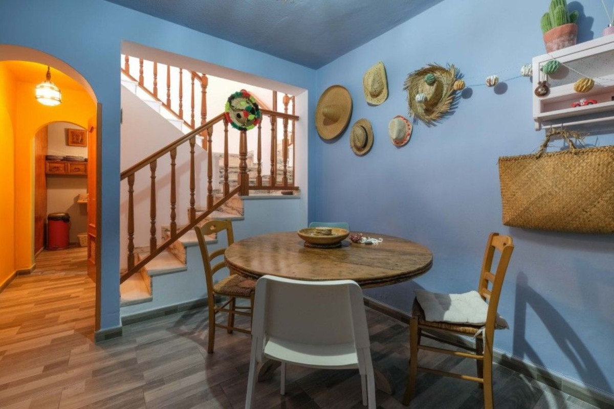 Sale of townhouse in  Urb. Estepona Centro , Estepona photo 2