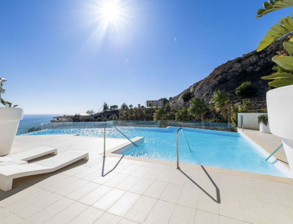 Продажа квартиры в Calle Rododendro, Benalmádena thumbnail 1