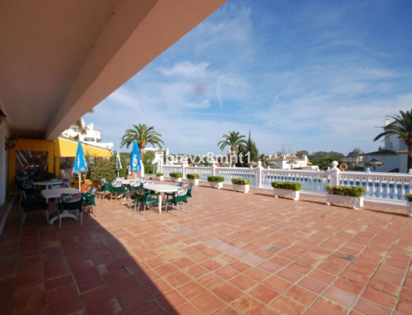 Продажа квартиры в  Urbanización Cerrado de Elviria, Marbella photo 4