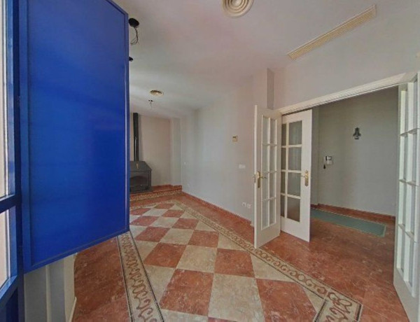 Chalet independiente en venta en Calle Goyeneta, Sevilla thumbnail 1