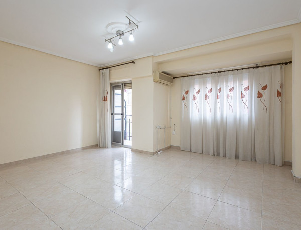 Piso en venta en , Alaquás photo 1