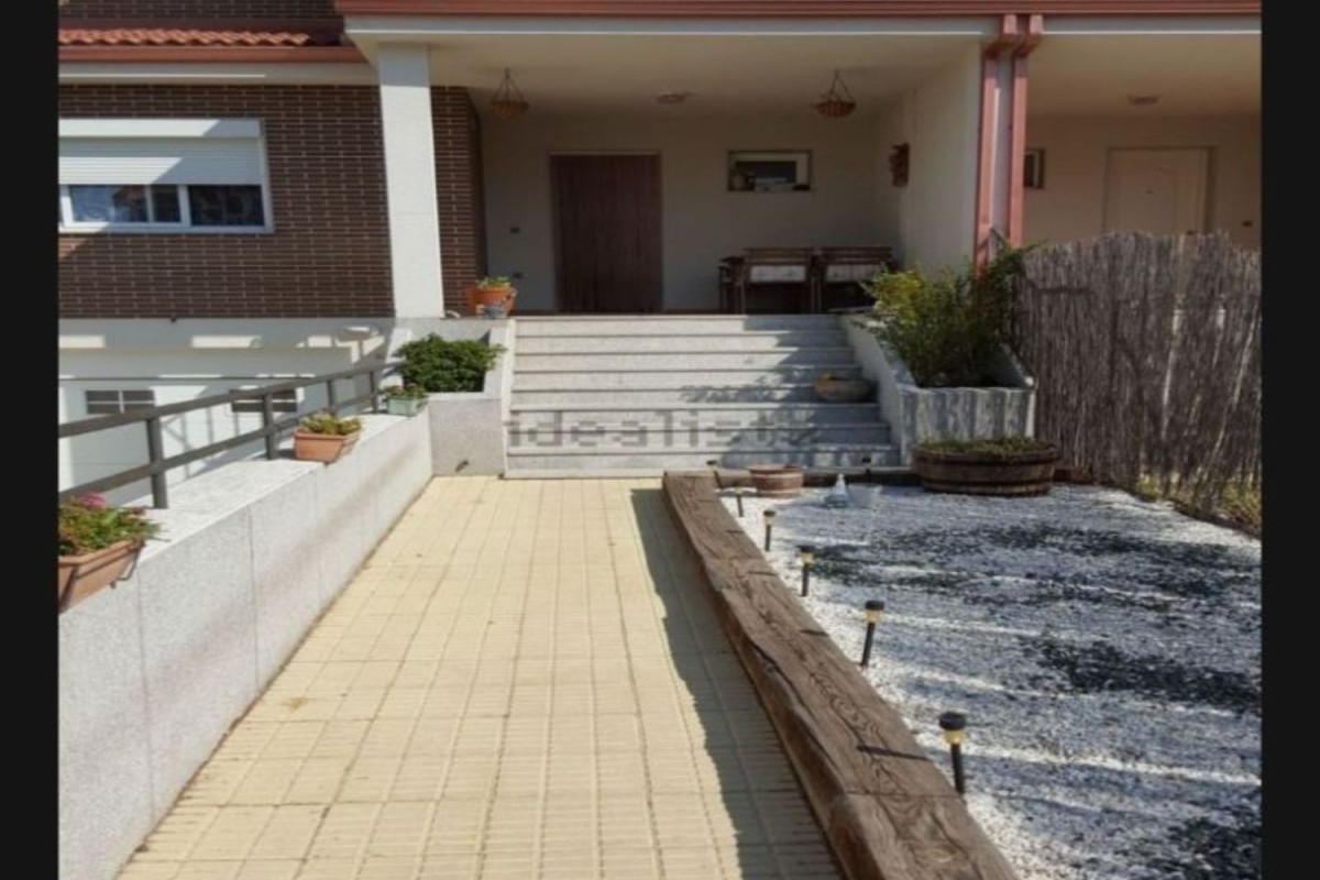 Venta de chalet adosado en , Boecillo photo 4