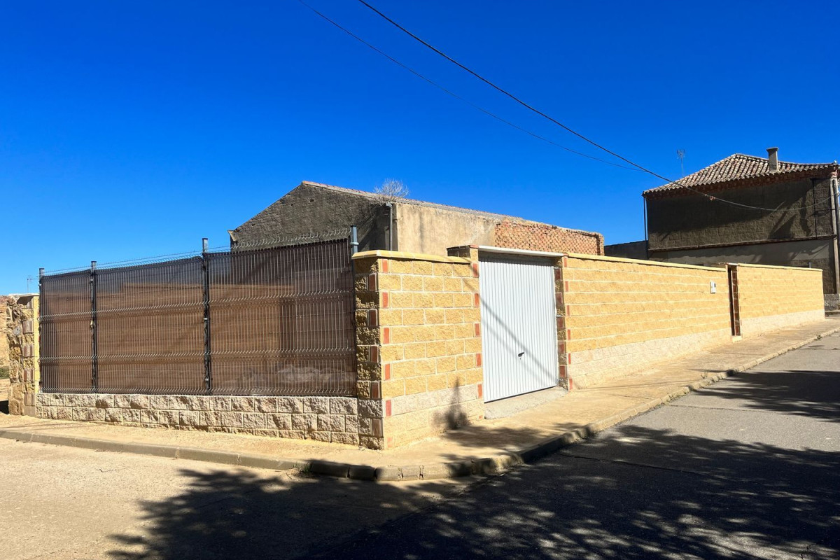 Land for sale in Belmonte de Campos, Palencia photo 1