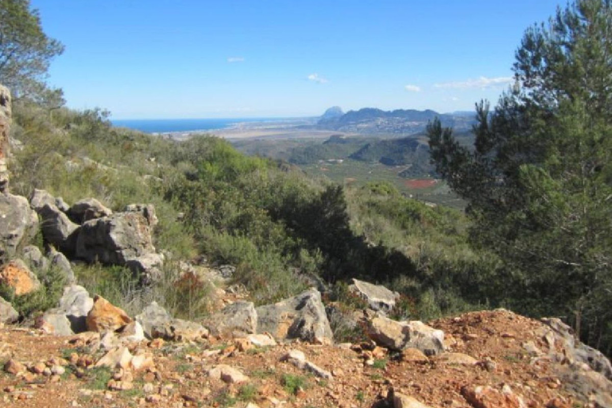 Terreno en venta en Adsubia, Alicante photo 4