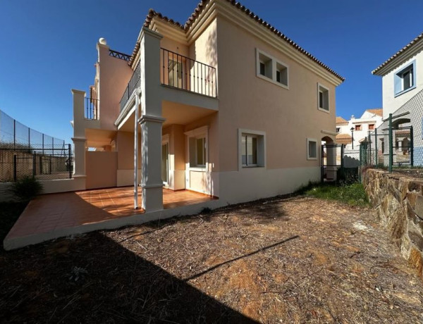 Chalet adosado en venta en  Urbanización Puente Esuri , Ayamonte photo 1