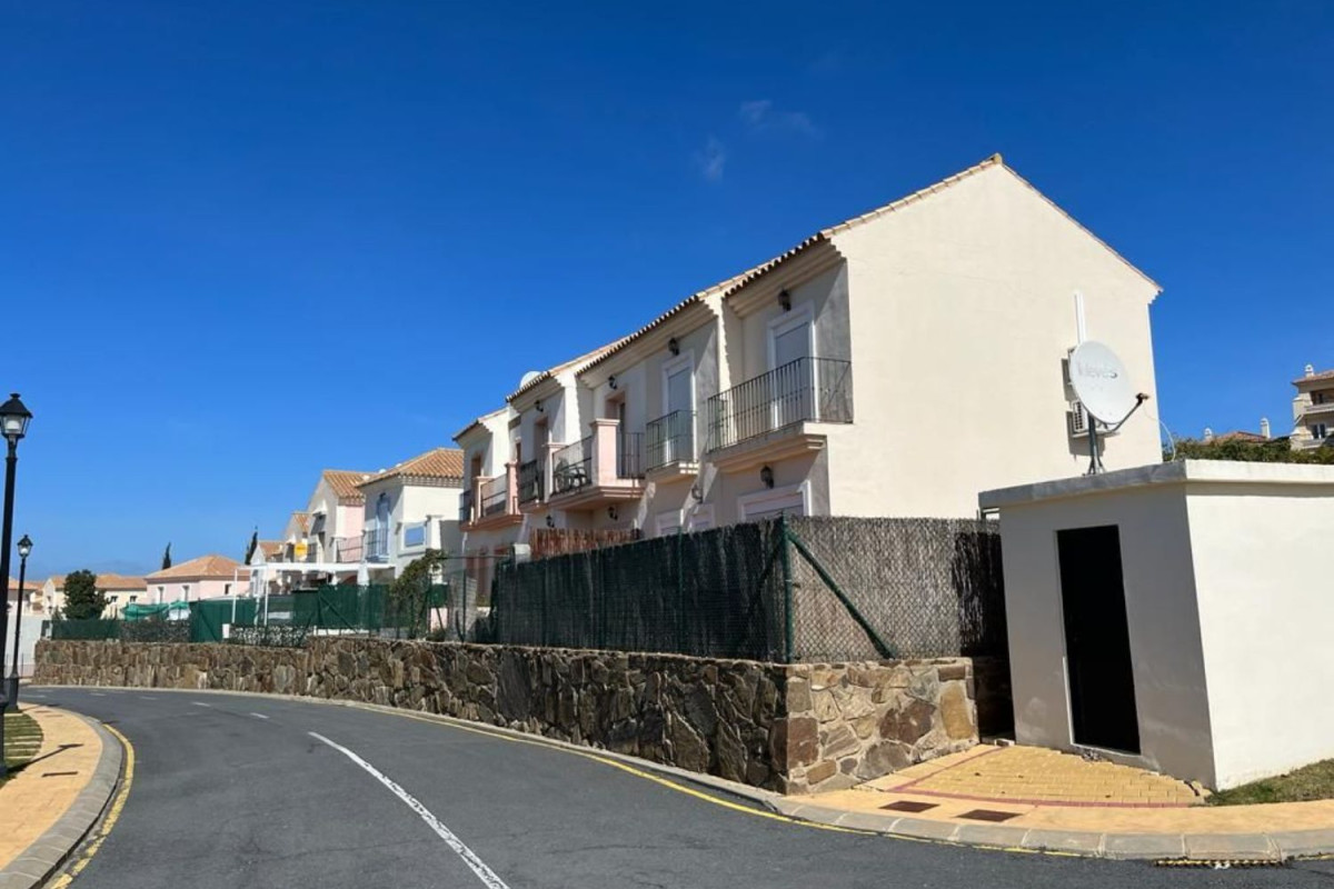 Venta de chalet adosado en Urbanización Puente Esuri , Ayamonte photo 3