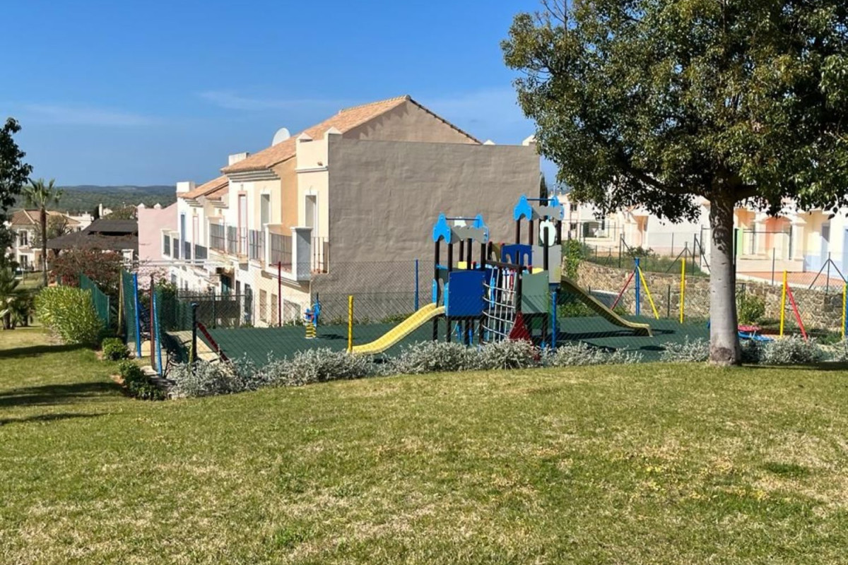 Venta de chalet adosado en Urbanización Puente Esuri , Ayamonte photo 4