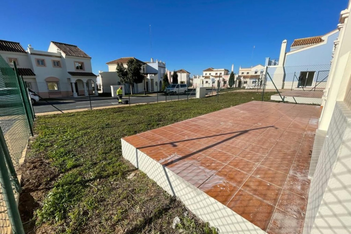 Venta de chalet adosado en Urbanización Puente Esuri , Ayamonte photo 2