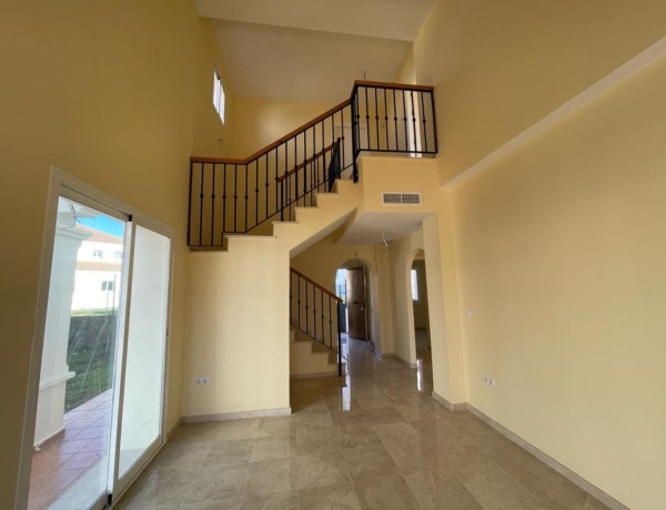 Chalet adosado en venta en  Urbanización Puente Esuri , Ayamonte photo 4