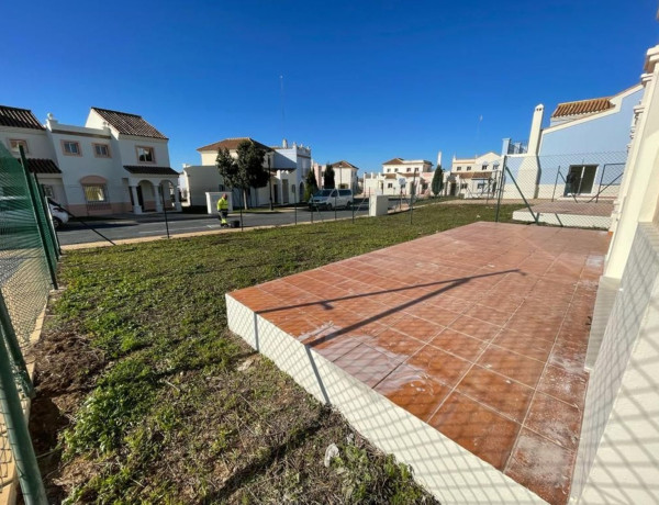 Chalet adosado en venta en Urbanización Puente Esuri , Ayamonte thumbnail 1