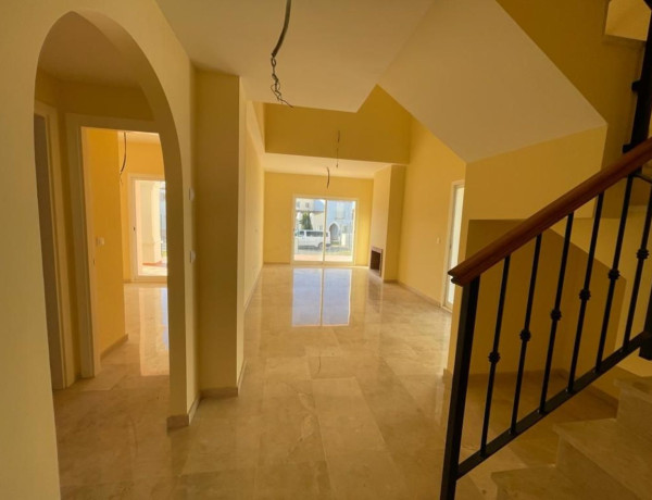 Chalet adosado en venta en Urbanización Puente Esuri , Ayamonte thumbnail 2