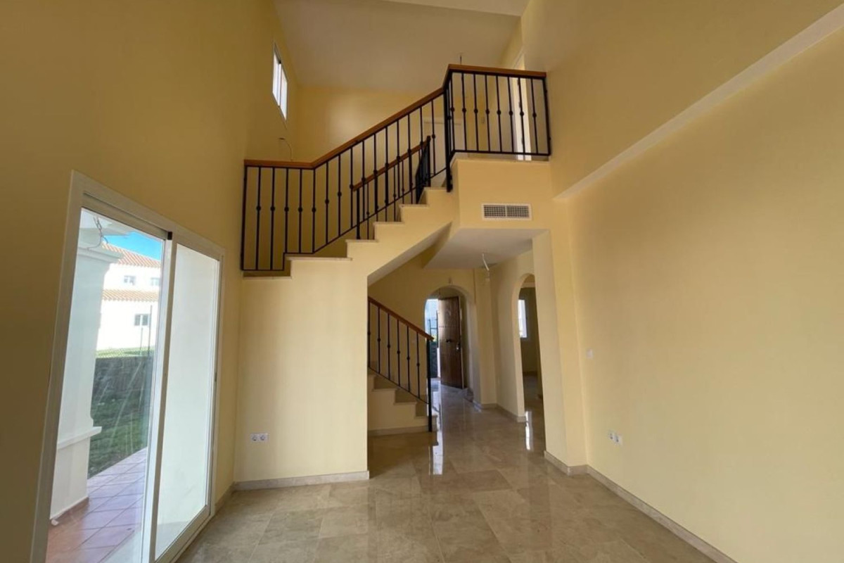 Sale of townhouse in Urbanización Puente Esuri , Ayamonte photo 4