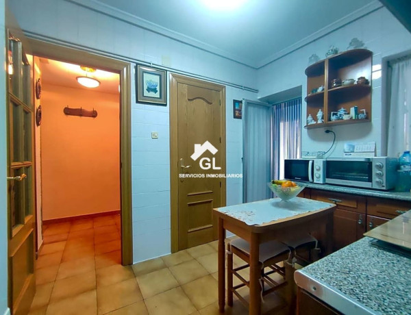 Apartment for sale in Calle Ramón Casas, Albacete thumbnail 2