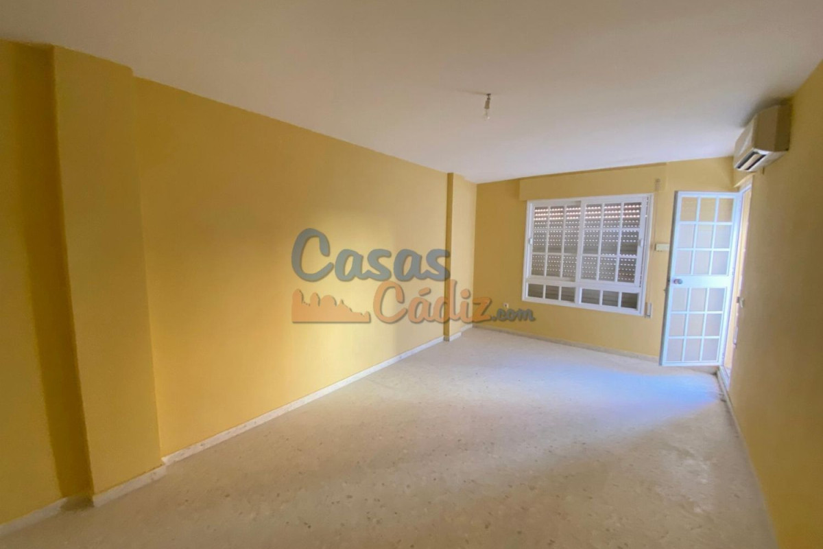 Продажа квартиры на Calle San Diego de Alcalá, 1, Эль-Пуэрто-де-Санта-Мария
 photo 2